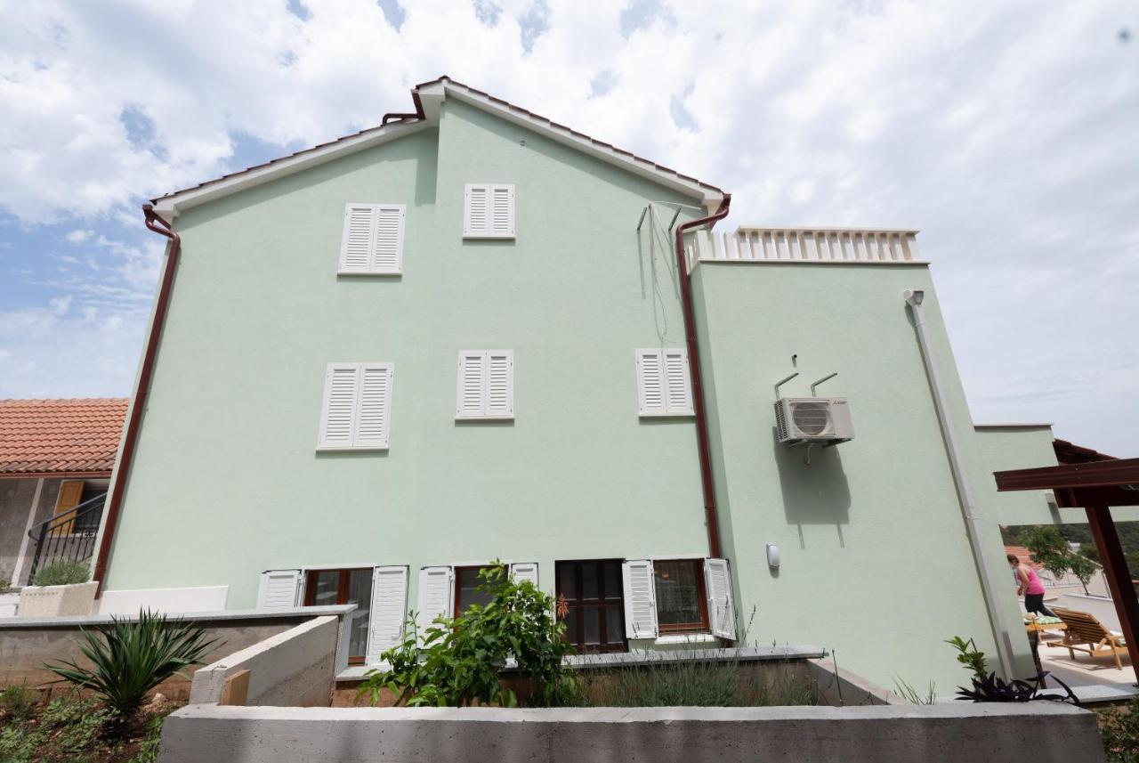 Villa Kalinic Milna  Eksteriør bilde